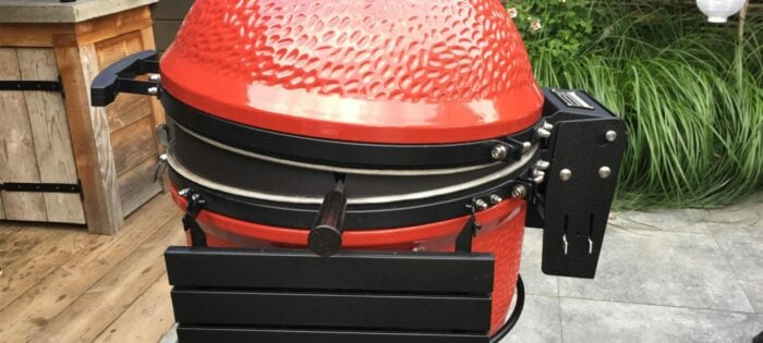 kamado-joe-spit-on-fire