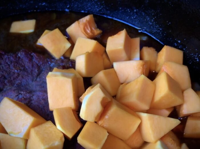 stoofvlees-uit-de-dutch-oven