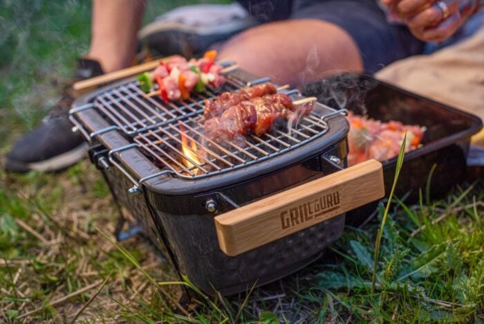 GG_couple_tabletop_closeup02-1024x684