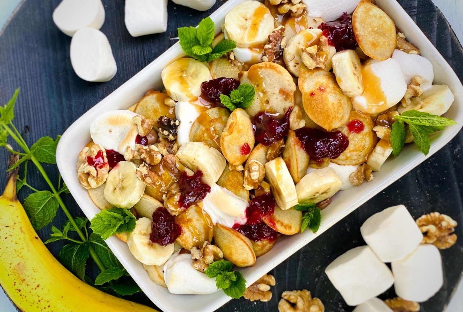 Fully loaded poffertjes