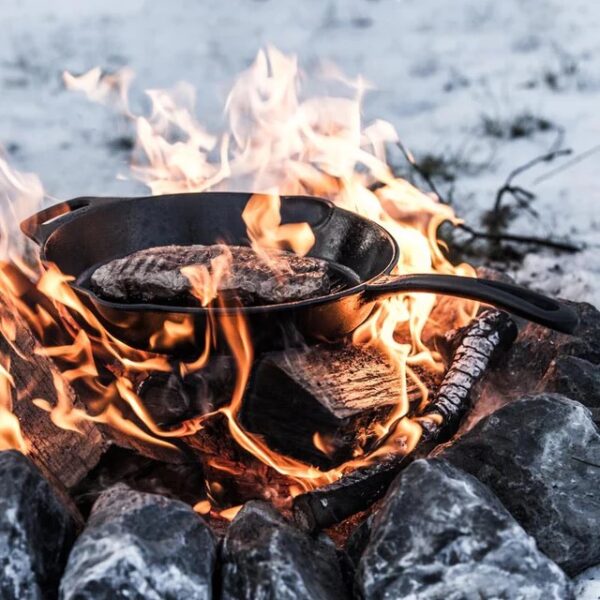 Gietijzeren-grill-skillet-met-steel-petromax-1