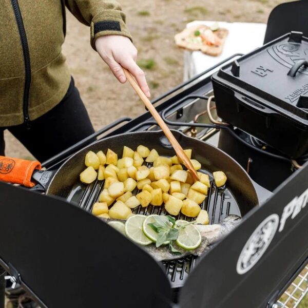 Gietijzeren-grill-skillet-met-steel-petromax-1