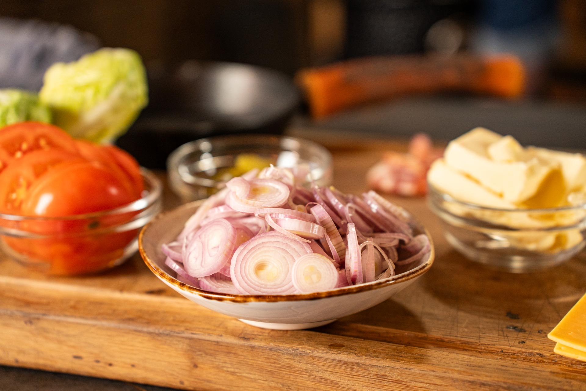 Fotografie kamado cursus recepten- burger-garnituren